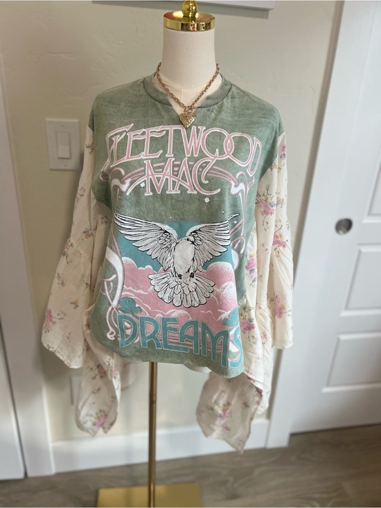 Handmade Tops - Fleetwood Mac 'Dreams' Relaxed Graphic Tunic - Sage Green & Cream